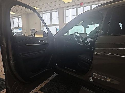 Used 2026 Ford Explorer ST-Line image 8