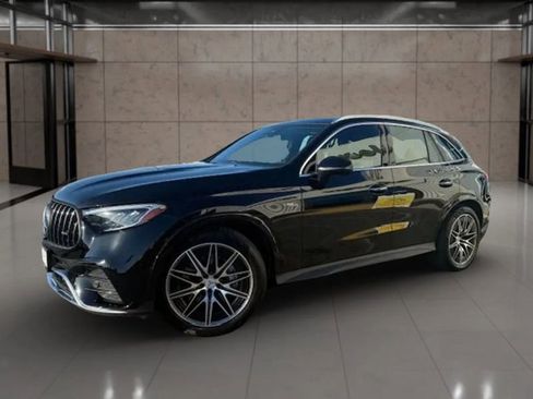 Used 2025 Mercedes-Benz GLC 43 AMG 4MATIC image 3