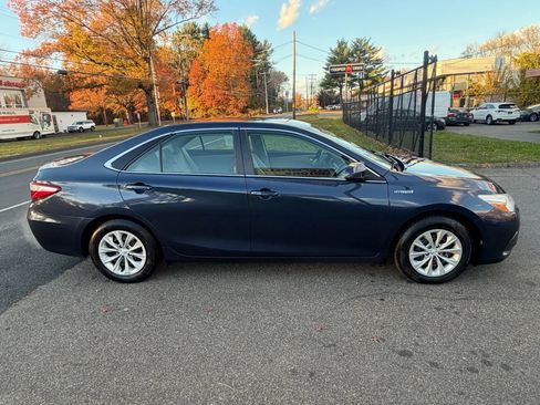 Used 2015 Toyota Camry LE image 4