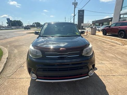 Used 2019 Kia Soul ! FWD image 3