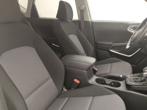 Used 2022 Kia Soul LX FWD image 21