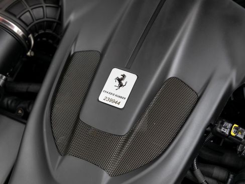 Used 2019 Ferrari Portofino image 46