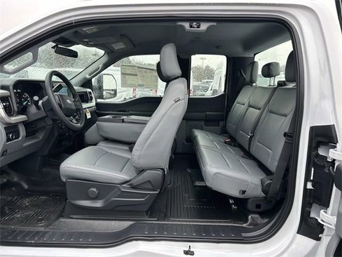 New 2026 Ford F250 XL w/ XL Off-Road Package image 17