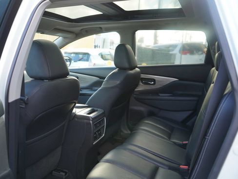 Used 2017 Nissan Murano Platinum w/ Platinum Technology Package FWD image 18
