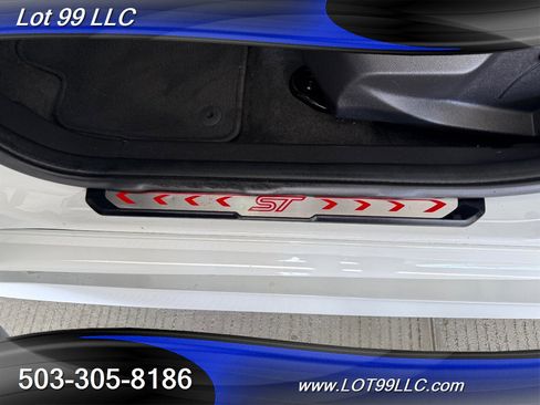 Used 2013 Ford Focus ST FWD image 32