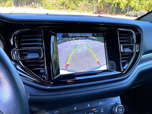 Used 2022 Dodge Durango GT image 14