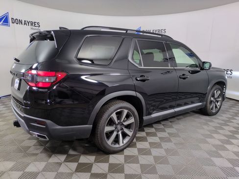 Certified 2024 Honda Pilot Elite image 9