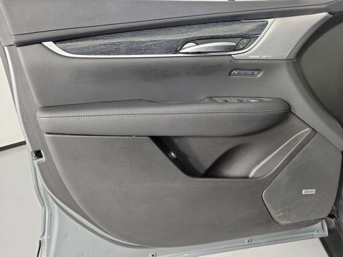 Certified 2023 Cadillac XT5 Premium Luxury FWD image 19