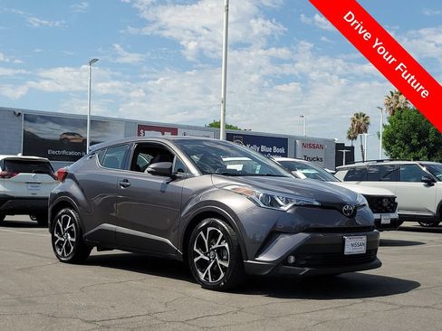 Used 2019 Toyota C-HR Limited FWD image 1