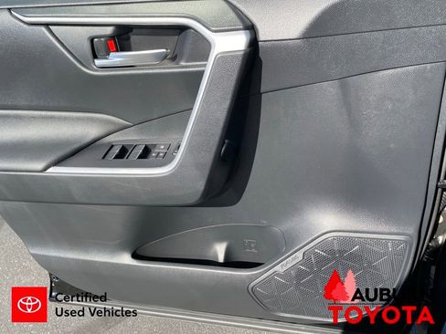Certified 2025 Toyota RAV4 SE AWD/4WD image 37