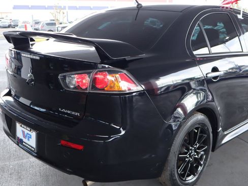 Used 2017 Mitsubishi Lancer LE image 7