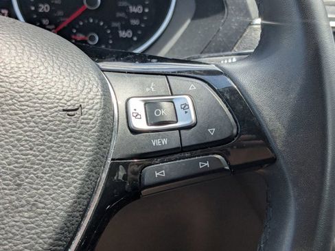 Used 2020 Volkswagen Tiguan SE FWD image 5