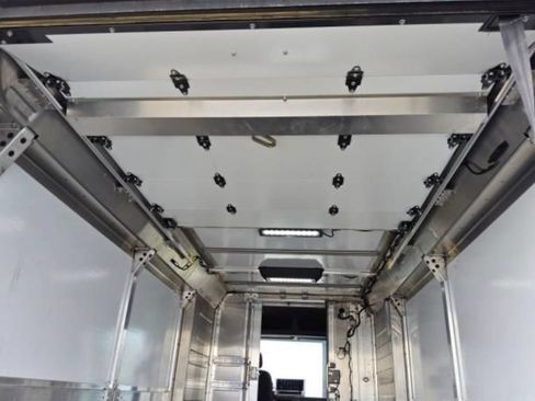 Used 2024 Chevrolet Brightdrop 600 w/ Commercial Equipment Package AWD/4WD image 12