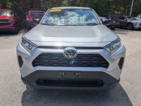 Used 2021 Toyota RAV4 LE AWD/4WD image 9