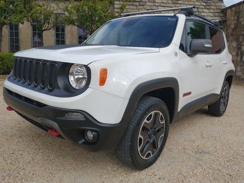 Used 2017 Jeep Renegade Trailhawk w/ Popular Equipment Group image 74