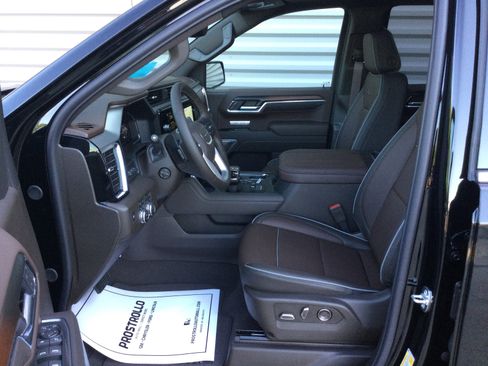 New 2026 GMC Sierra 1500 Denali w/ Technology Package AWD/4WD image 9