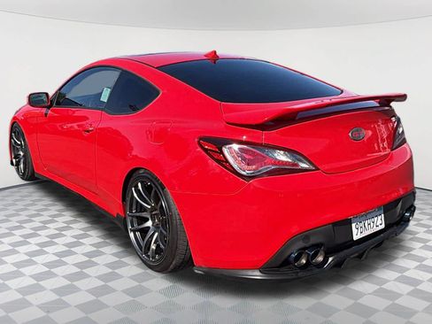 Used 2013 Hyundai Genesis 3.8 RWD image 7
