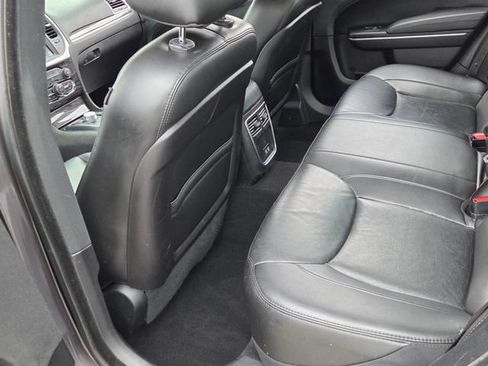 Used 2019 Chrysler 300 Touring L w/ Quick Order Package 22F RWD image 8