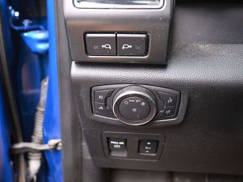 Used 2019 Ford F150 XLT w/ Equipment Group 302A Luxury AWD/4WD image 16