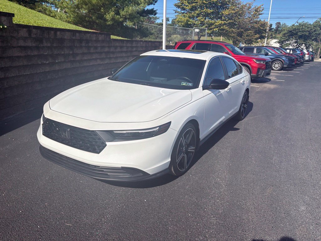 Used 2024 Honda Accord Sport image 3