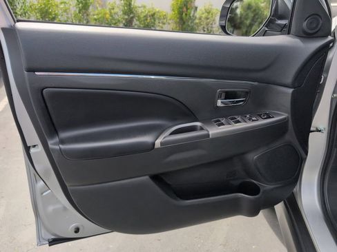 Used 2025 Mitsubishi Outlander Sport SE AWD/4WD image 11