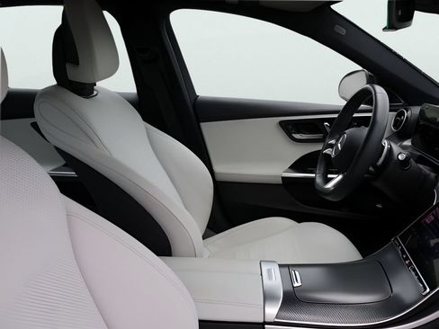 Certified 2024 Mercedes-Benz C 300 4MATIC Sedan image 10
