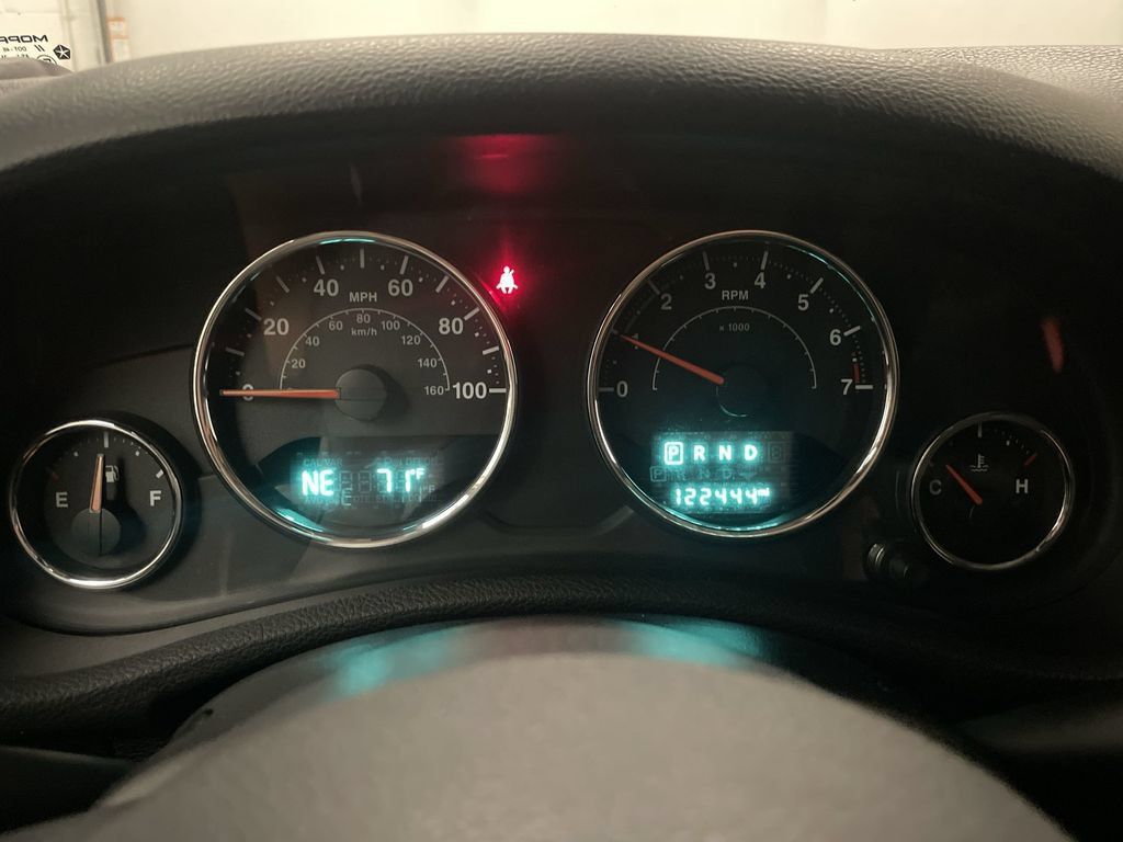 Used 2018 Jeep Wrangler Sport AWD/4WD image 6