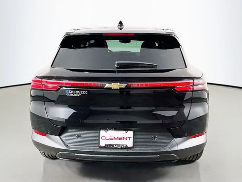 Used 2026 Chevrolet Equinox EV LT FWD image 8