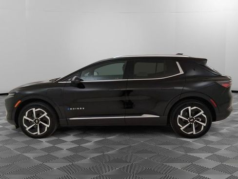 Used 2025 Chevrolet Equinox EV LT w/ Convenience Package image 6