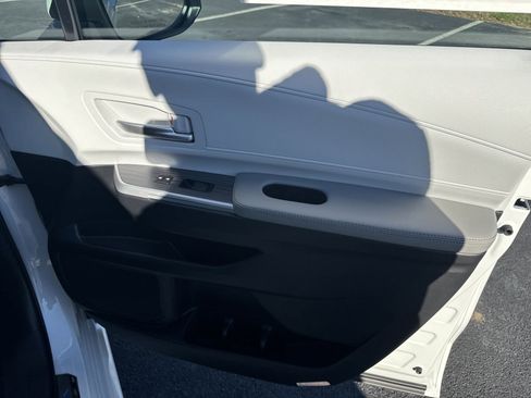 New 2025 Toyota Sienna XLE image 37