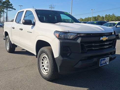 Used 2024 Chevrolet Colorado W/T w/ WT Convenience Package II image 7