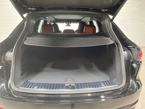 Certified 2023 Porsche Cayenne Turbo AWD/4WD image 13
