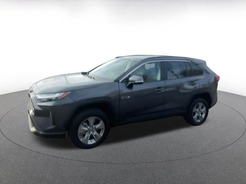 Used 2025 Toyota RAV4 XLE image 8