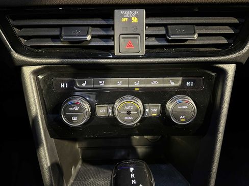 Used 2023 Volkswagen Taos SEL image 27