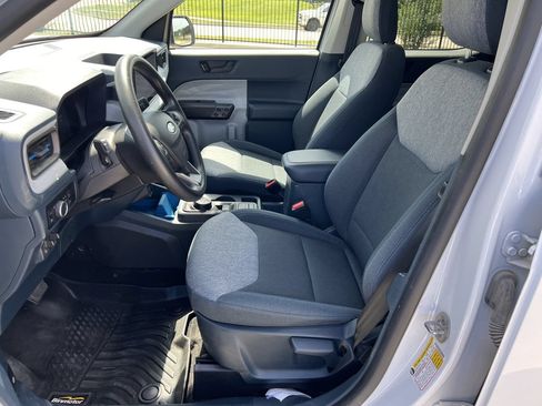 Used 2025 Ford Maverick XLT w/ Equipment Group 301A AWD/4WD image 9