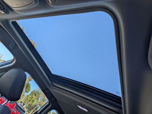 Used 2023 Subaru Forester Sport image 23