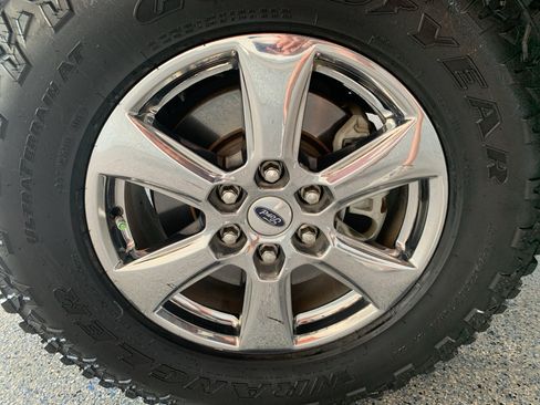 Used 2019 Ford F150 XLT w/ Equipment Group 302A Luxury AWD/4WD image 26