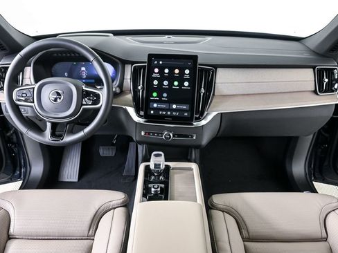 New 2026 Volvo XC90 T8 Ultra w/ Protection Package Premier AWD/4WD image 18