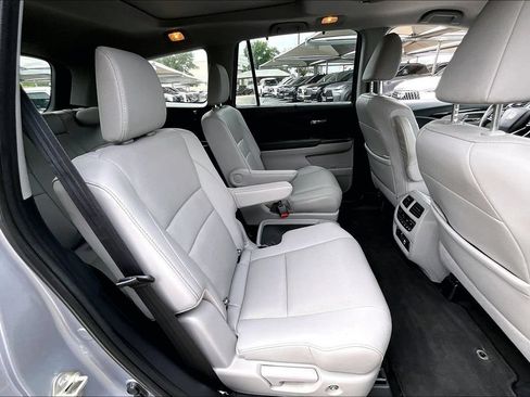 Used 2020 Honda Pilot Elite image 38