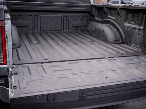 Used 2024 Ford F150 Lariat image 9