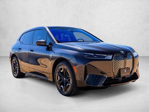 Used 2024 BMW iX xDrive50 w/ Sport Package AWD/4WD image 3