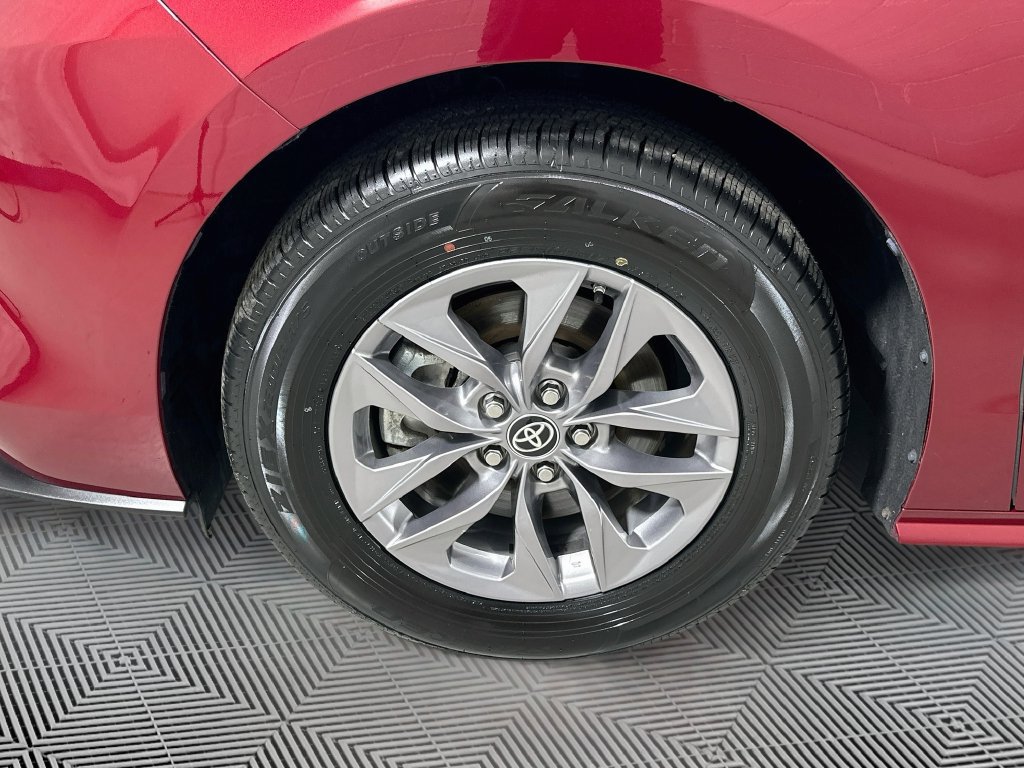 Certified 2023 Toyota Sienna XLE AWD/4WD image 25