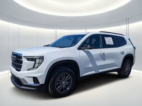 Used 2025 GMC Acadia Elevation image 8
