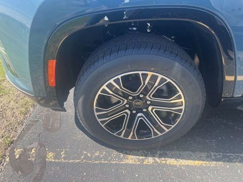 New 2026 Jeep Grand Wagoneer image 4