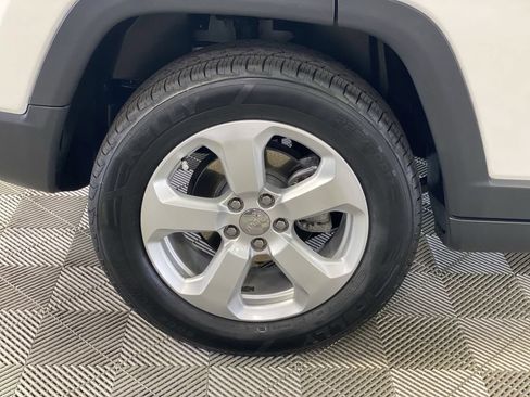 Used 2019 Jeep Compass Latitude AWD/4WD image 37