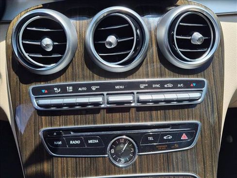 Used 2018 Mercedes-Benz C 300 4MATIC Sedan image 11