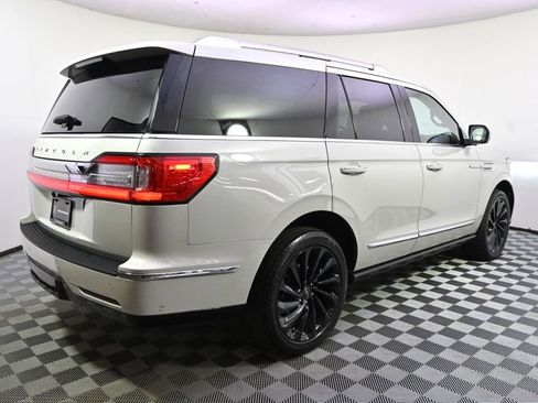 Used 2021 Lincoln Navigator Reserve AWD/4WD image 7