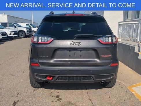 Used 2019 Jeep Cherokee Trailhawk w/ Cold Weather Group AWD/4WD image 6