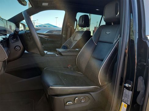 Certified 2024 Cadillac Escalade Premium Luxury image 19