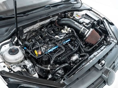 Used 2019 Volkswagen Golf R 4-Door image 31